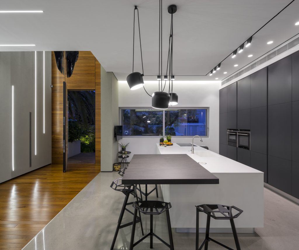 פרויקט תאורה - Private house Ramat Efal